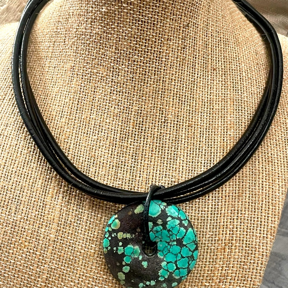 Turquoise Pendant leather Silver 925 clasp Necklace - Picture 4 of 8